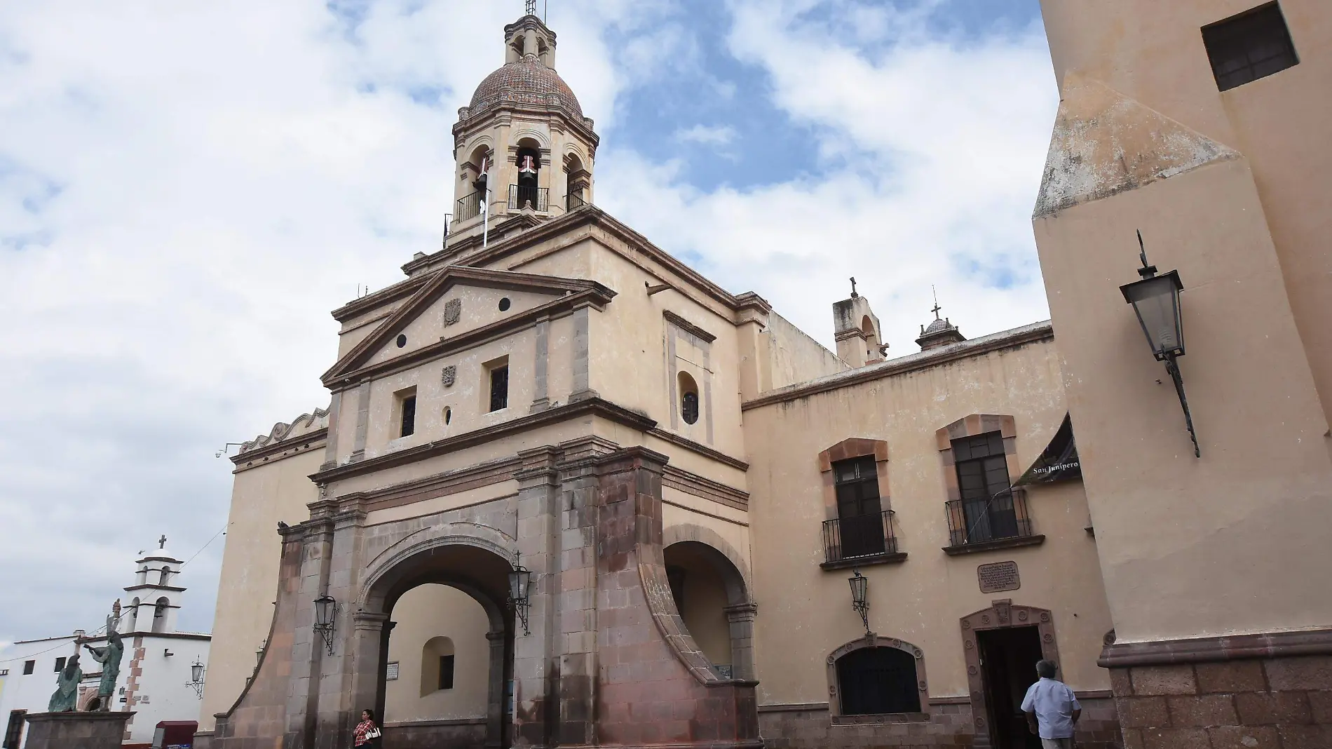 190610_TEMPLO DE LA CRUZ_ARCHIVO DQ